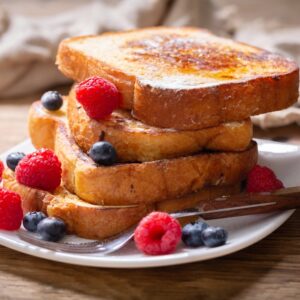 Plate,Of,French,Toasts,With,Fresh,Berries